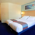 Отель Travelodge Skeeby